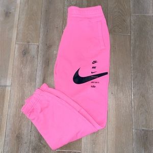 baggy pink nike sweatpants